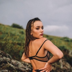 Шлюха Диля 12077 Шлюха Диля 12077